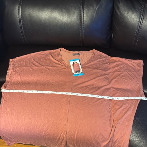 32 Degrees Cool Women's Soft Luxe Short Sleeve V-Neck Top | Red/Pink| 2X - Picture 9 of 15